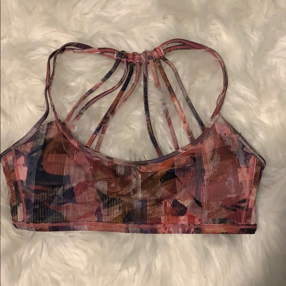 Lululemon free to be bra